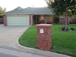 909 Sennybridge Ct, Yukon, OK 73099-7658