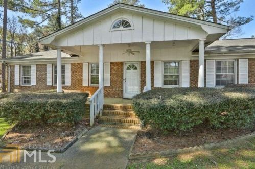 70 Gibson Dr, Carrollton, GA 30117-8752