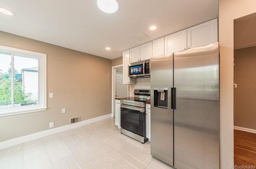 4369 Logan St, Englewood CO  80113-5820 exterior