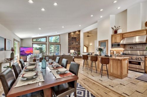 11455 Sitzmark Way, Truckee CA  96161-6163 exterior