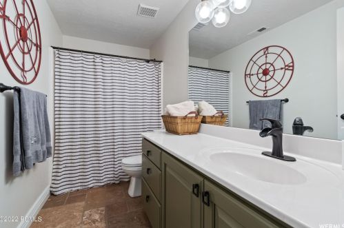 7994 Springshire Dr, Park City UT 84098-5396 exterior