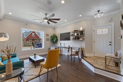1302 Heath Ave, Chicago, IL 60608-1105