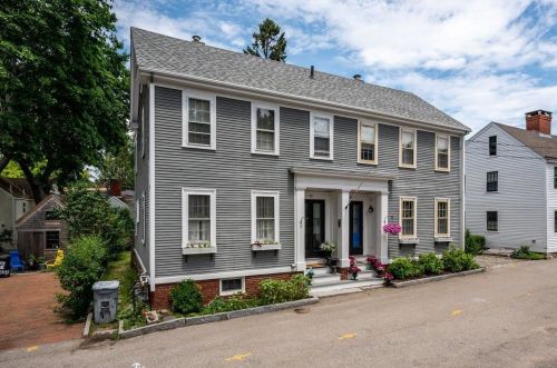 33 Howard St, Portsmouth, NH 03801-4643