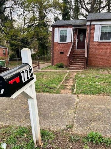 728 Casplan St, Atlanta, GA 30310-4722