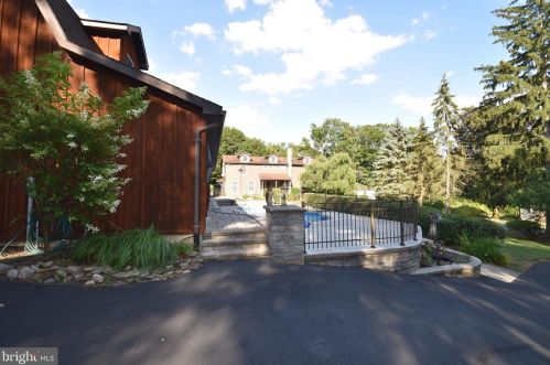 701 Rutt Rd, Bangor PA 18013-9602 exterior