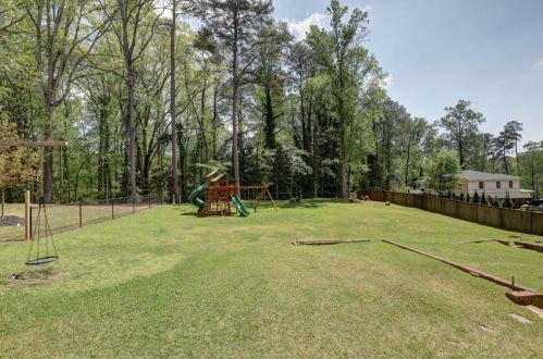 6405 Bridgewood Valley Rd, Atlanta GA  30328-2903 exterior