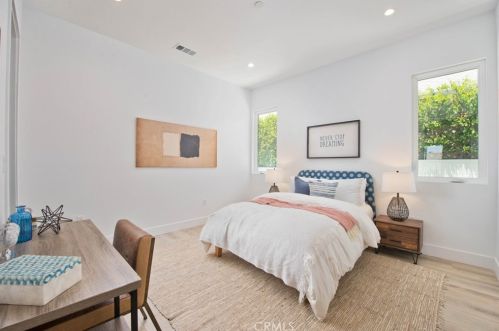 926 Valley St, Burbank CA  91505-2738 exterior