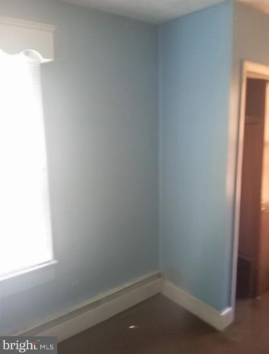 129 Clearfield Ave, Trenton, NJ 08618-5806