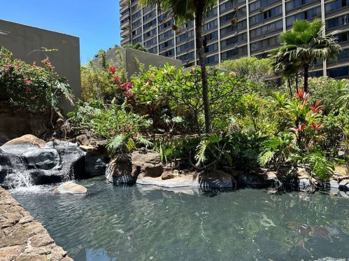 55 Kukui St, Honolulu HI  96817-4171 exterior