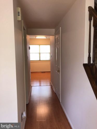 8527 Hooes Rd, Springfield VA  22153-1709 exterior