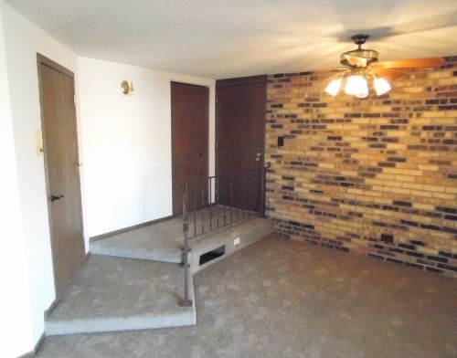 5965 Lakeside Pl, Tinley Park, IL 60477-1982