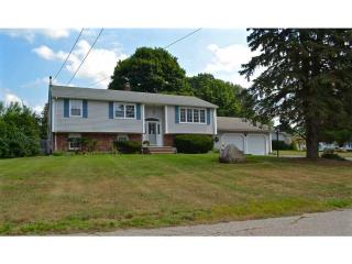 29 Meadow View Dr, Smithfield, RI 02917-1857