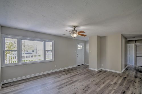 1601 180 Pl, Hammond IN 46324-3308 exterior