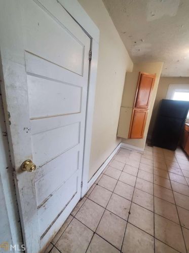 422 Holly St, Atlanta, GA 30318-8142