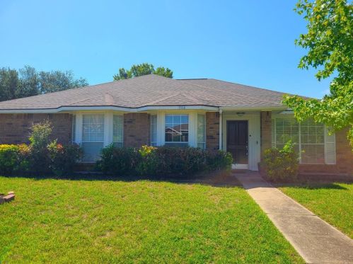 1304 Silver Maple Dr, Carrollton TX  75007-1036 exterior