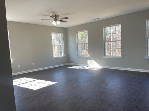 2217 Floyd Rd, Gainesville, GA 30507-7421