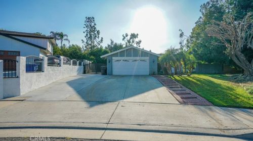 6151 Bluffwood Dr, Riverside, CA 92506-4605