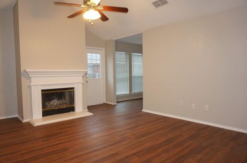 10209 Dallam Ln, Fort Worth TX  76108-4997 exterior