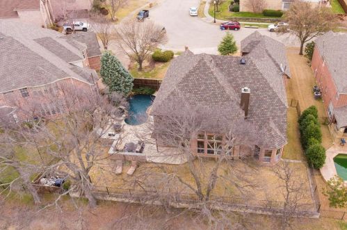 3609 Cimarron Dr, Carrollton TX 75007-6304 exterior