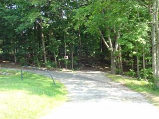 12 Bunker Ave, Epping, NH 03042-2435