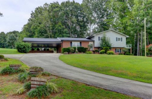 108 Pattie Gap Rd, Philadelphia, TN 37846-3938
