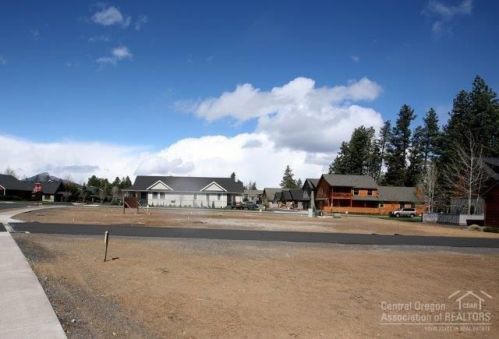 446 Cottonwood St, Black Butte Ranch OR  97759-2617 exterior