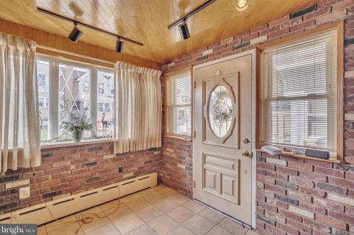 7145 Marsden St, Philadelphia, PA 19135-1235