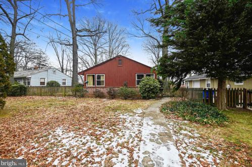 8407 Tahona Dr, Silver Spring MD 20903-3210 exterior