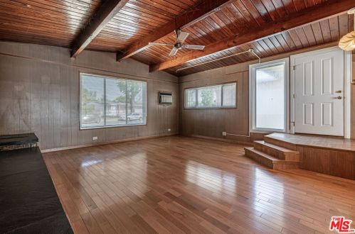 13936 Boxwood Pl, Van Nuys, CA 91402-5302