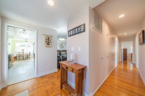 511 Century Dr, Anaheim CA  92805-2235 exterior