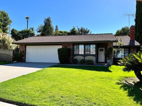 6835 Wilding Pl, Riverside, CA 92506-5331