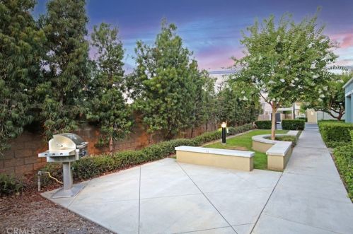 545 Chardonnay Dr, Covina, CA 91723-1564