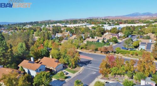 229 Mulqueeney St, Livermore, CA 94550-7711