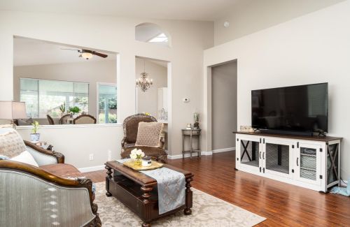 2301 Farndon Ct, Folsom, CA 95630-8540