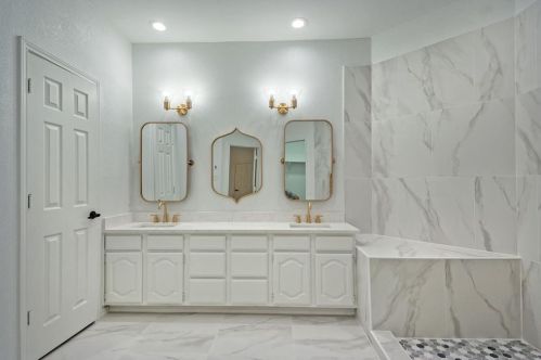 2502 Crosslands Dr, Garland TX  75040-3839 exterior