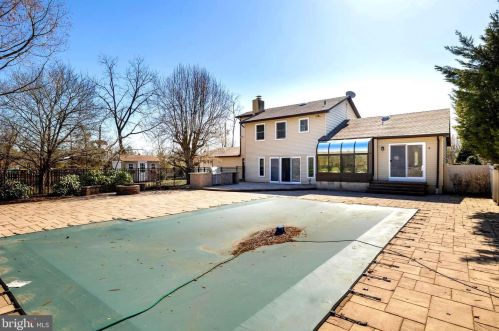 522 Mt Laurel Rd, Mount Laurel NJ  08054-9557 exterior