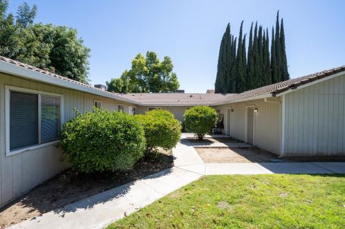 1809 Azure Ct, Manteca, CA 95336-4967