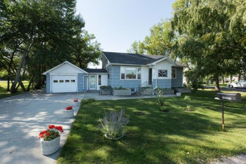 726 Center Ave, Dilworth, MN 56529-1350