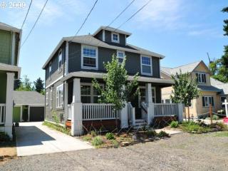 3642 Tenino St, Portland OR  97202-8460 exterior