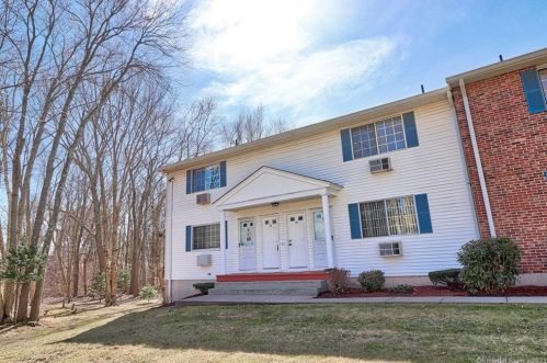 21 Lisa Ct, Waterbury, CT 06704-1285