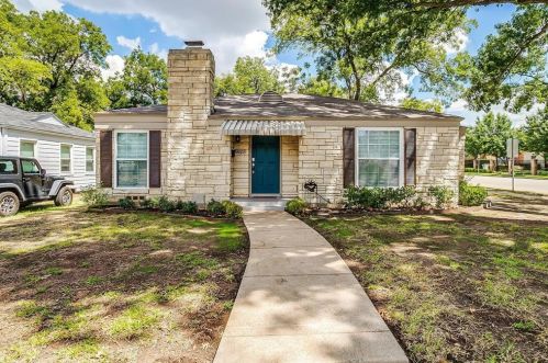 3623 Kell St, Fort Worth TX  76109-2817 exterior