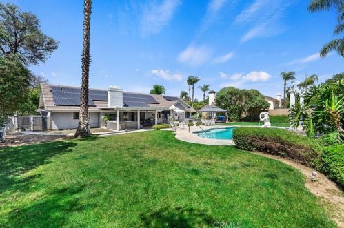 1678 Southport Dr, Riverside CA  92506-5449 exterior
