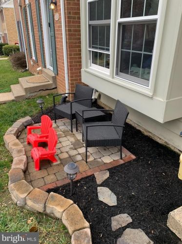 6369 Buffie Ct, Springfield VA  22015-3404 exterior