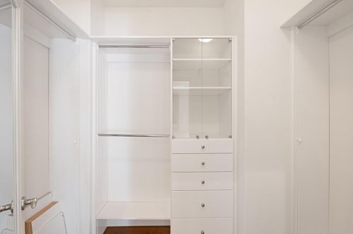 210 Kempton, Irvine CA  92620-2154 exterior