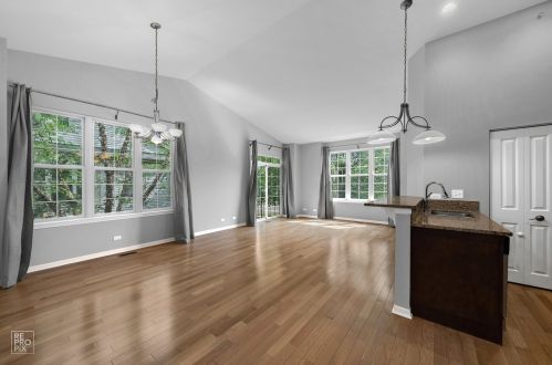 2497 Waterbury Ln, Buffalo Grove, IL 60089-6890