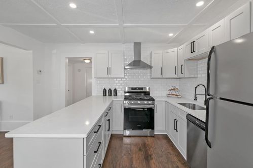2439 Brantley St, Atlanta GA  30307-2602 exterior