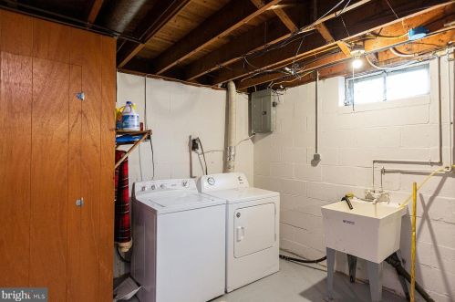 924 Rolridge Ave, Lancaster PA  17603-5739 exterior