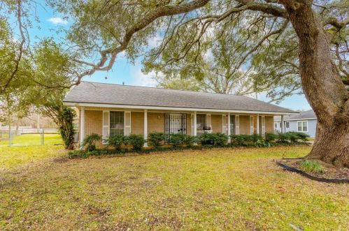 1316 Courtney Dr, Richmond, TX 77469-4208