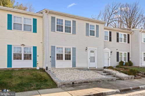 9560 Inverary Ct, Lorton, VA 22079-1912