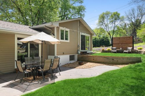 952 Brooks Ave, Saint Paul MN  55113-3339 exterior